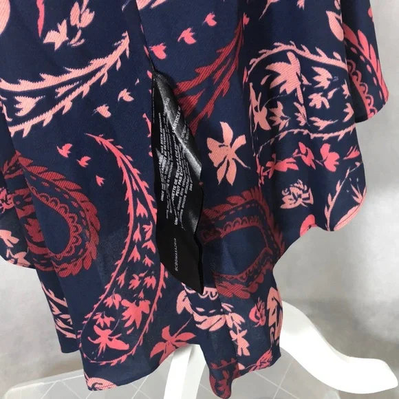 Copy = NWT= BCBG MAXAZRIA TUNIC , Size M , Navy Combo . - Picture 7 of 8